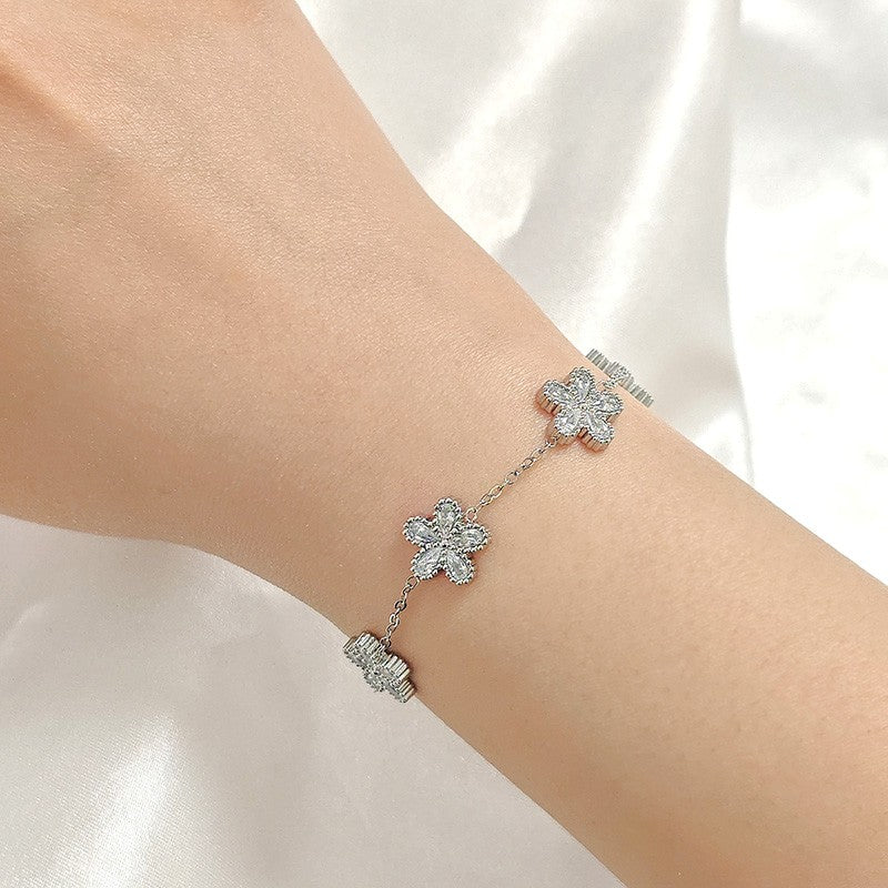 Edelstahl Armband 5 Blumen in Zirkon